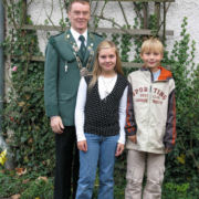 Timo und Nina Bäckeralf waren mit 23 bzw. 24 Ring an diesem Tag nicht zu schlagen und sind unser Kinderkönigspaar 2009.