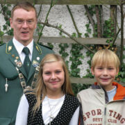 Timo und Nina Bäckeralf waren mit 23 bzw. 24 Ring an diesem Tag nicht zu schlagen und sind unser Kinderkönigspaar 2009.